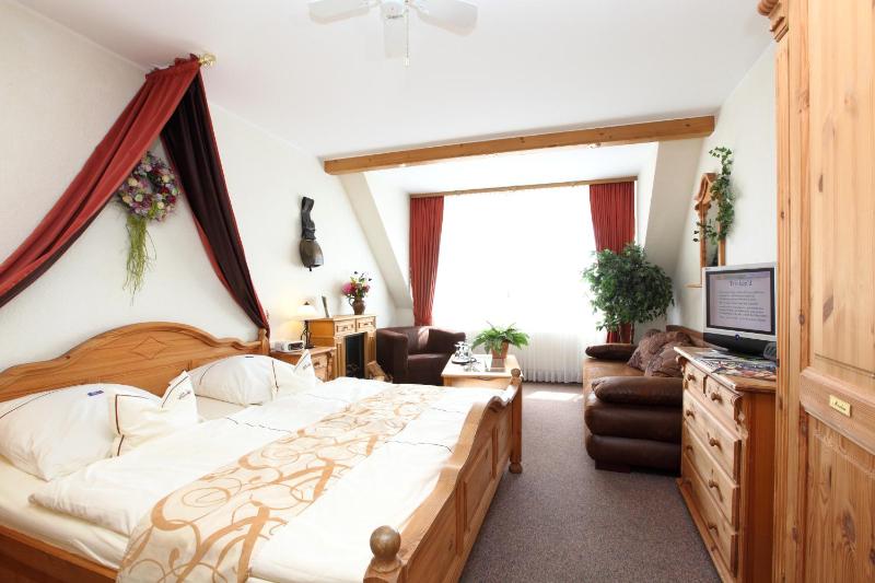Double Room image 2