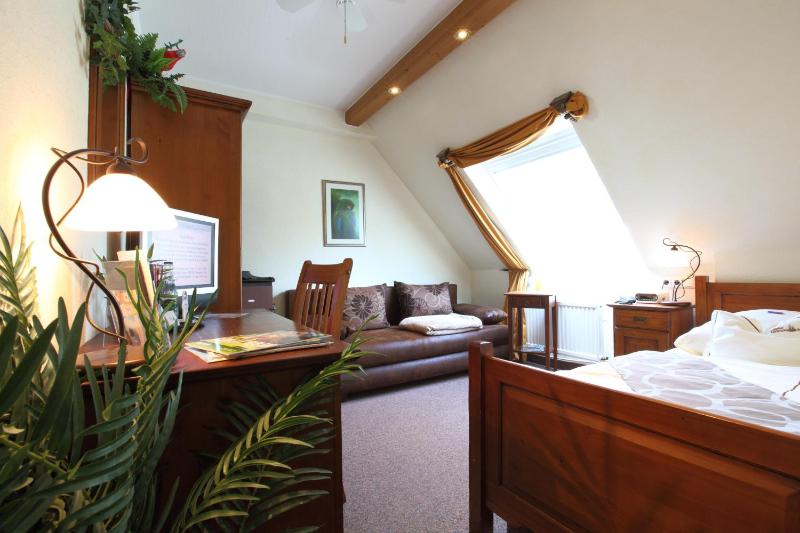 Single Room image 2