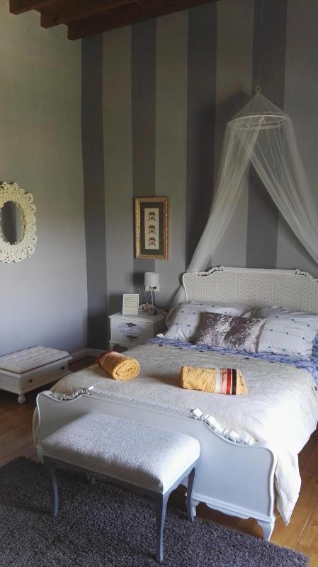 Double Room with Balcony image 2