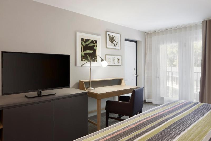 King Room - Disability Access/Non-Smoking image 3