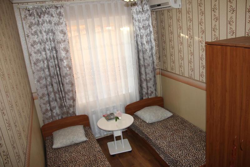 Luxury Triple Room image 3