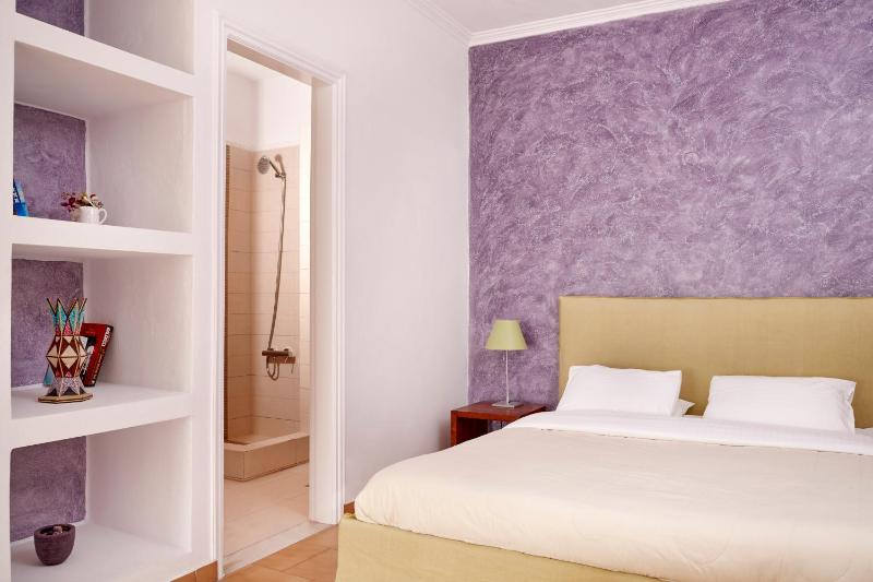 Junior Suite with Caldera View image 3