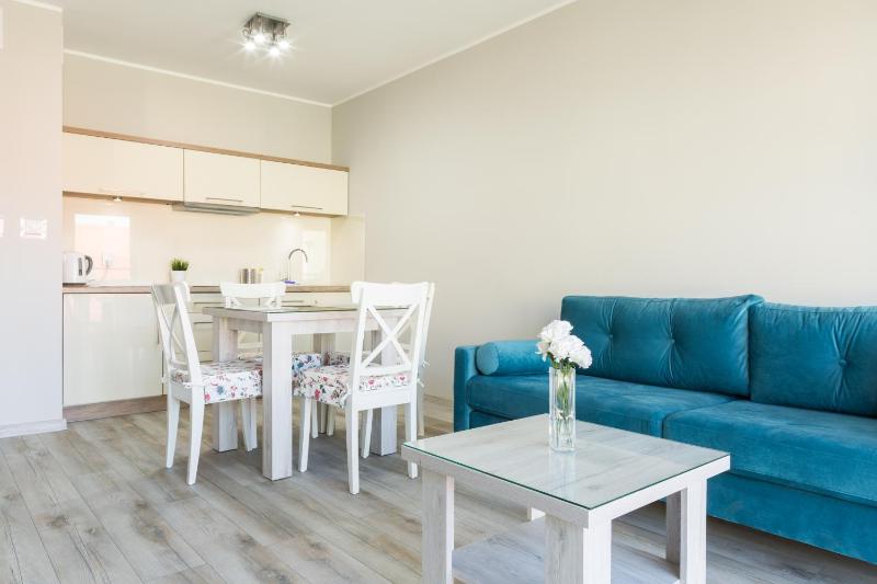 Apartamenty Bałtyckie - Bulwar Portowy - widok na port centrum najlepsza lokalizacja w Ustce - image 9