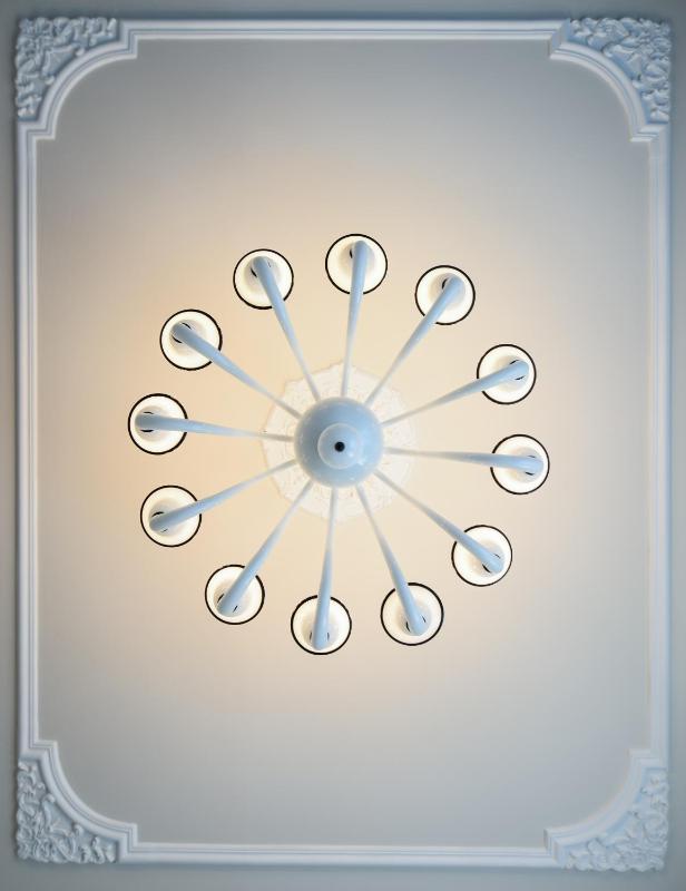 Large Double Room with Balcony and City View image 3