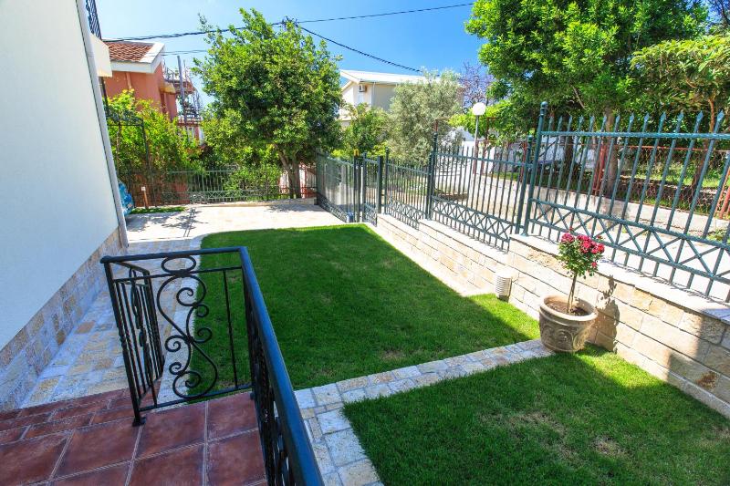 Apartment with Terrace image 3