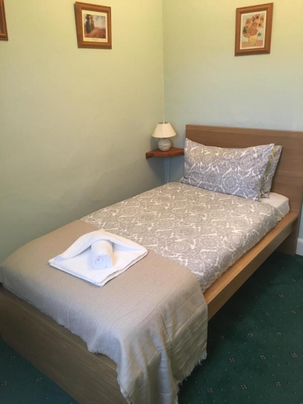 Single Room image 2