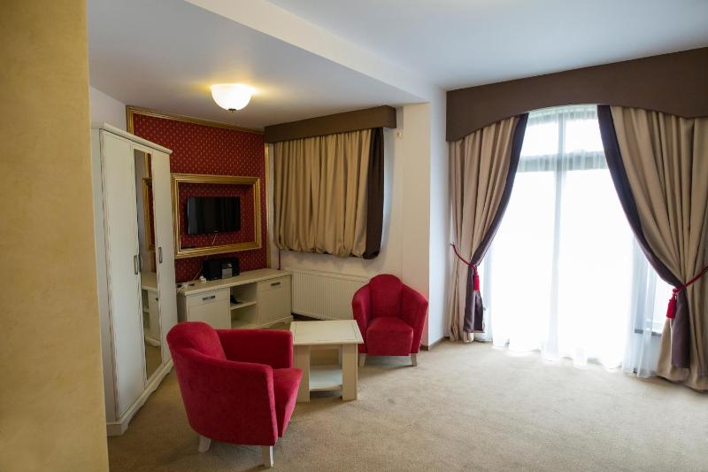 Double Room image 4