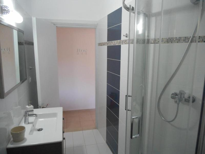 Two-Bedroom Apartment with Sea View image 3