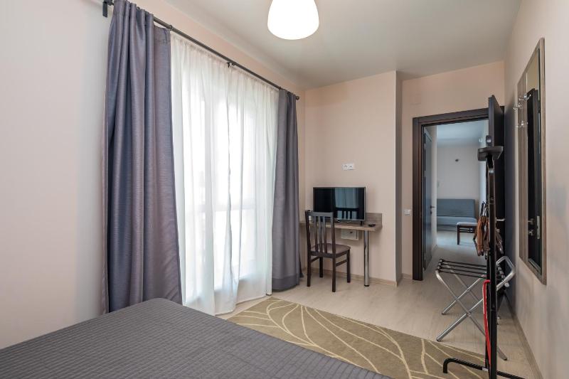 Classic Triple Room image 3