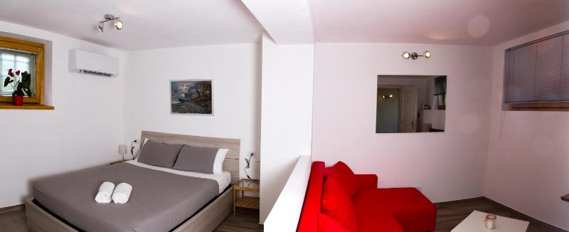 Triple Room image 4
