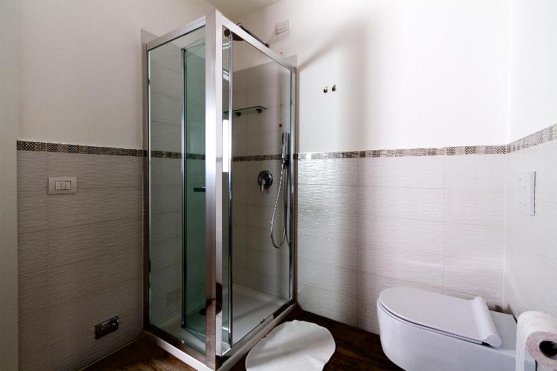 Double Room with Balcony image 1