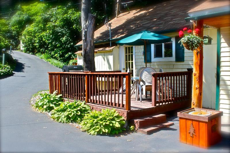 One-Bedroom Cottage image 1