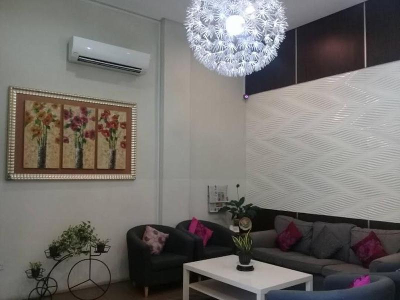 Ginasuite Hotel - image 14