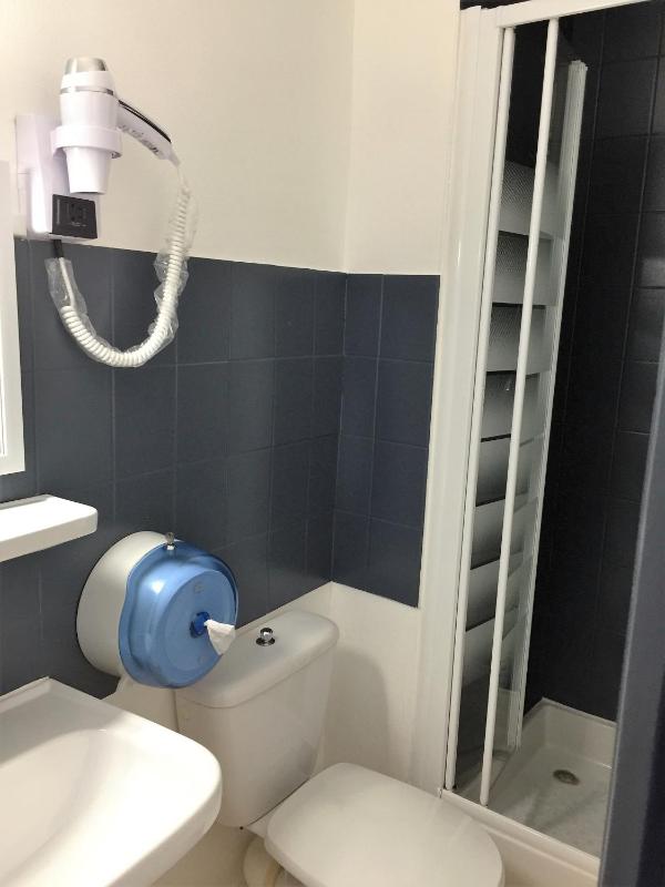 Standard Double Room image 2