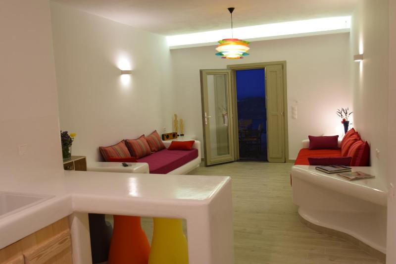 Deluxe Villa 1 with Sea View image 2
