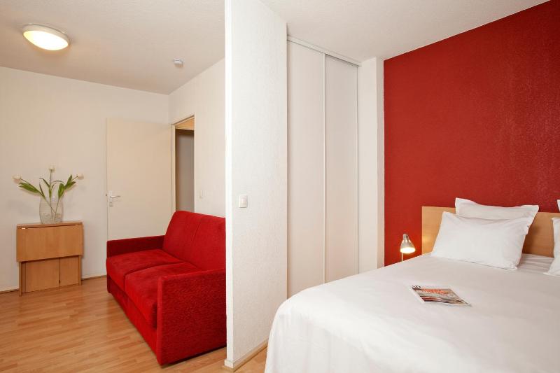 One-Bedroom Apartment image 1