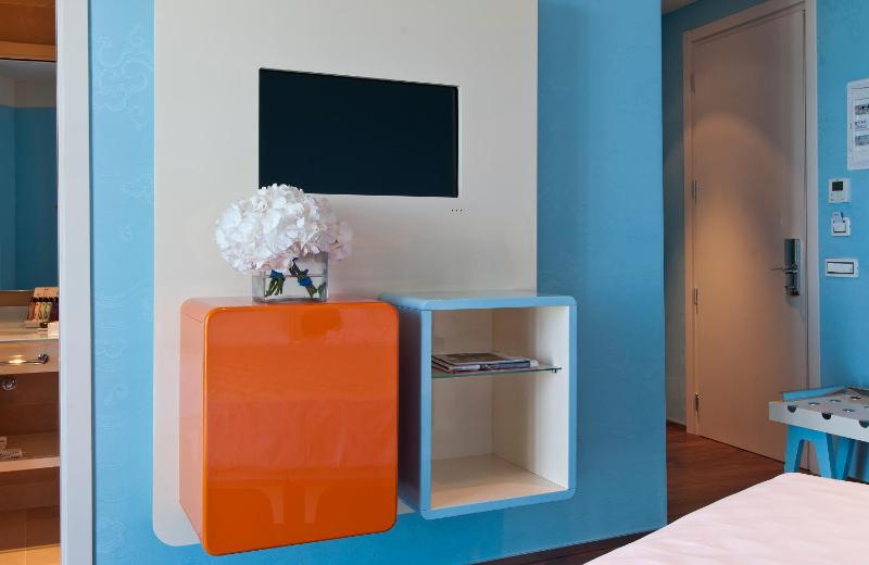 Superior Triple Room image 3