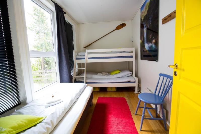 Triple Room with Shared Bathroom image 1