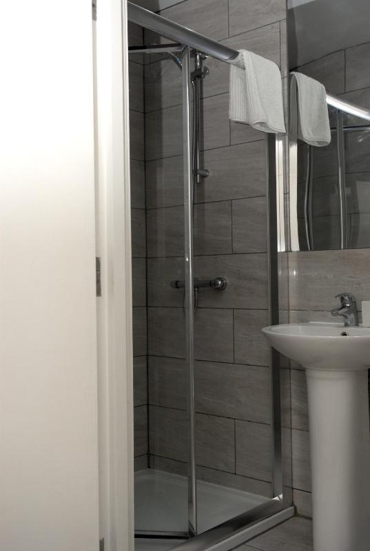 Double Room with Private Bathroom image 2