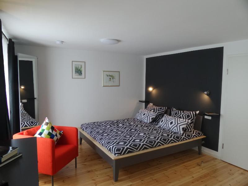 Studio Apartment image 4