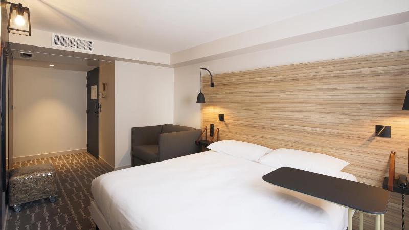 Standard Double Room with Sofa image 3