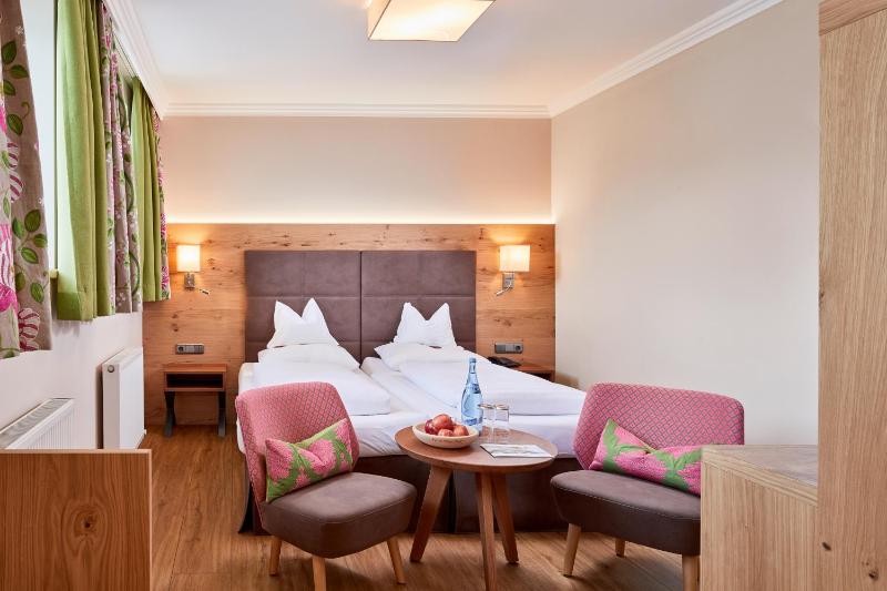 Double Room image 1
