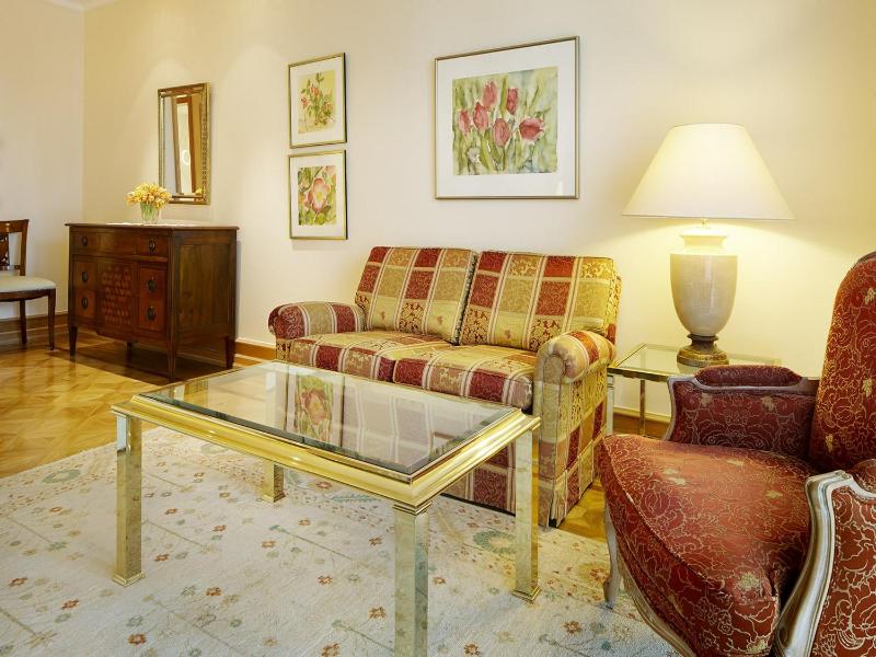 Junior Suite image 4