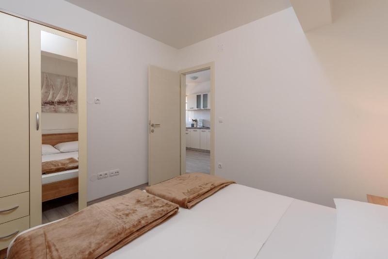 One-Bedroom Apartment with Balcony image 3