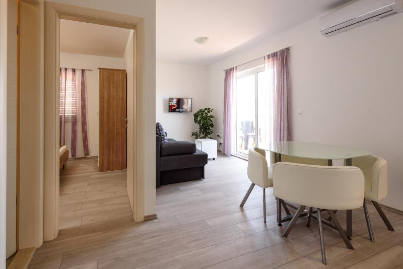 One-Bedroom Apartment with Balcony image 4