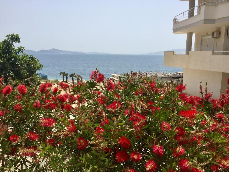 Royal Apartment Luxury Holiday for Queen and King - image 5