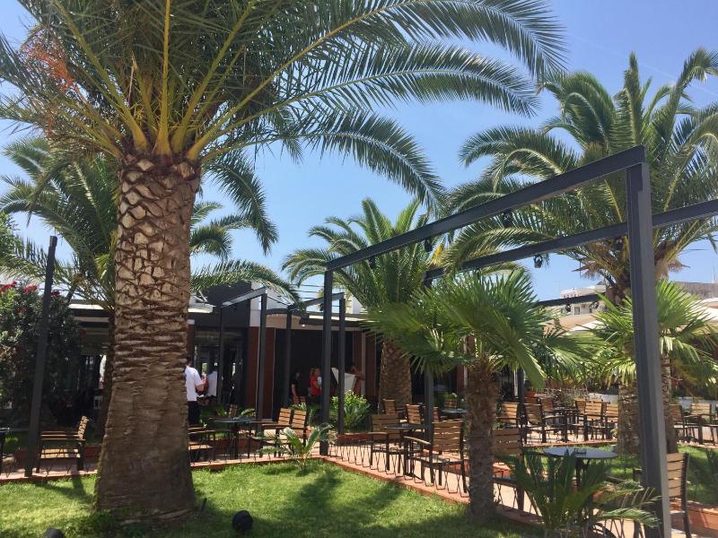 Royal Apartment Luxury Holiday for Queen and King - image 12