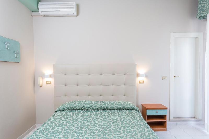 Quadruple Room image 1