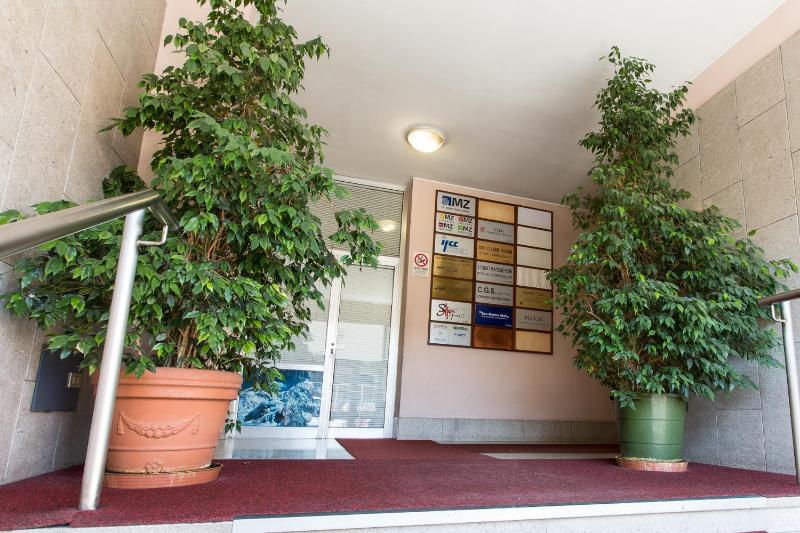 Aparthotel Isola - image 10