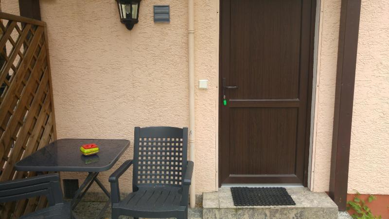 One-Bedroom Apartment image 2