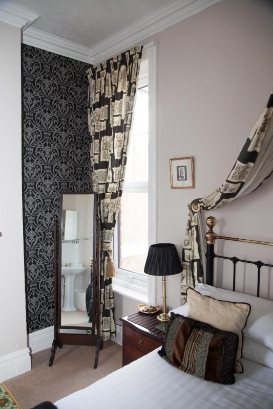 Double Room with Side Sea View image 1