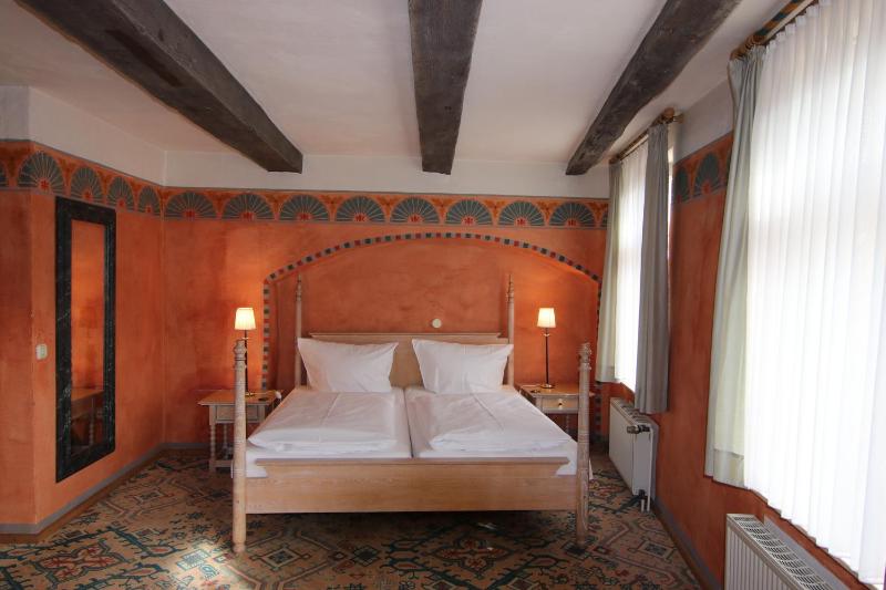 Double Room image 4