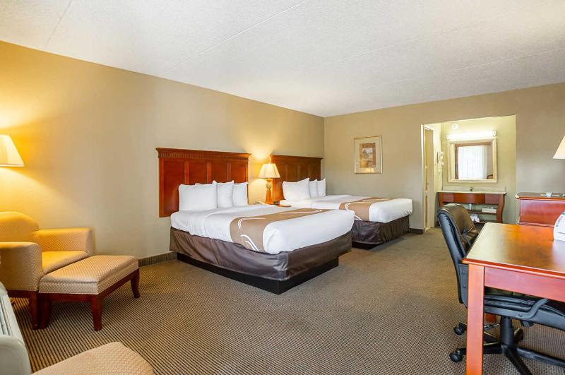Double Room with Two Double Beds - Non-Smoking image 2