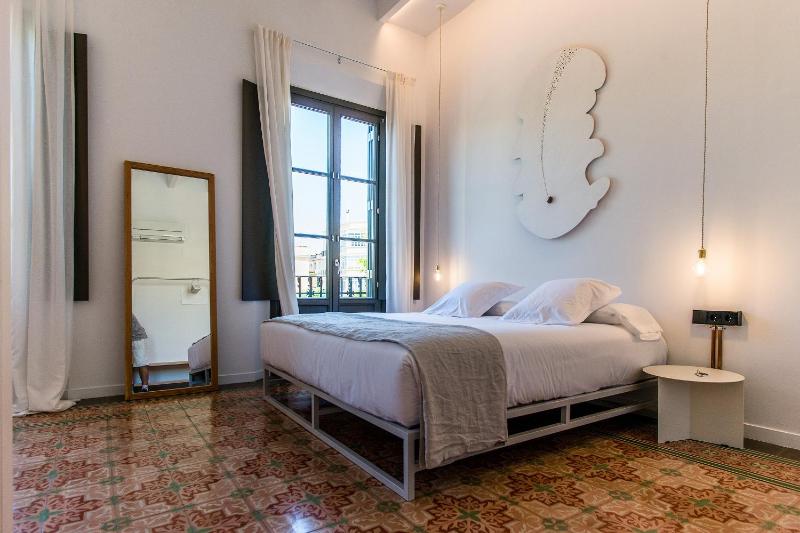 Double Room image 3