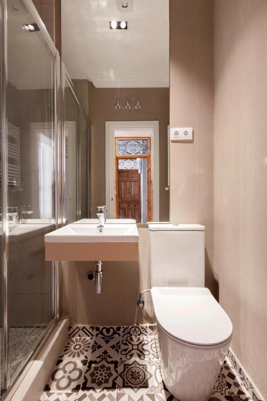 Superior Apartment image 2