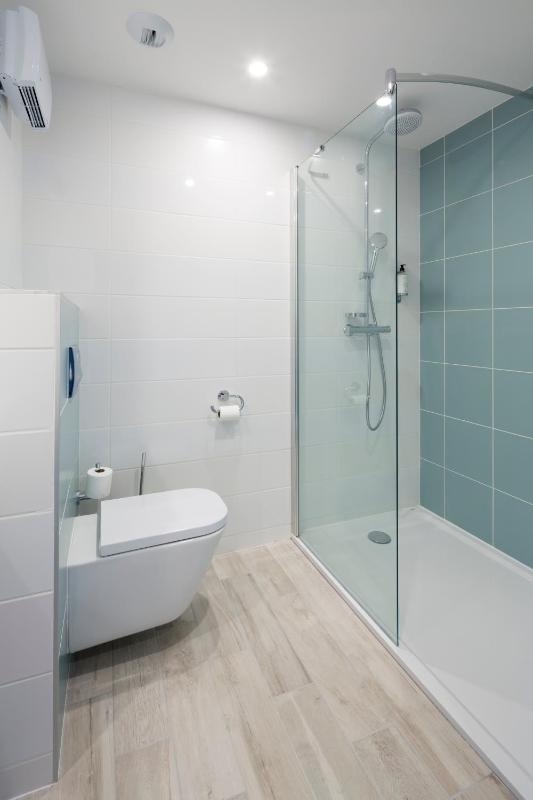 Double Room with Garden View image 4