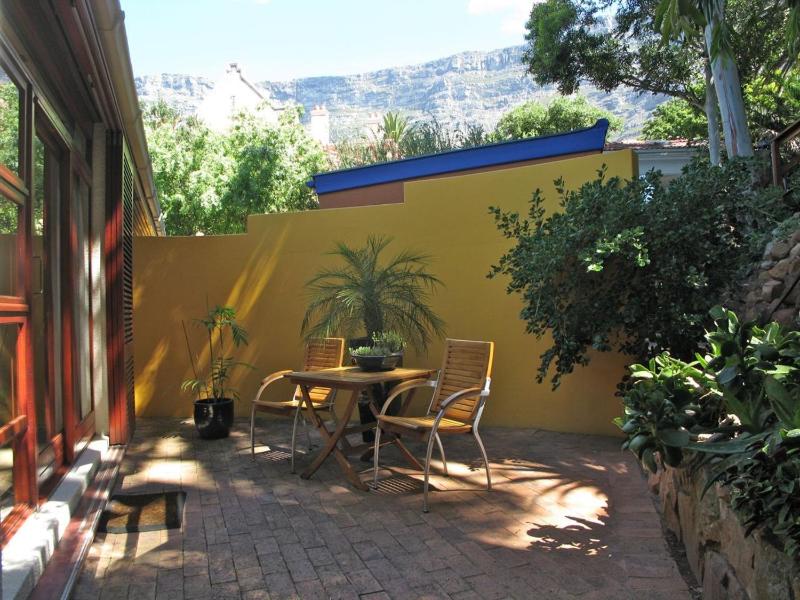 Lézard Bleu Guest House - image 4
