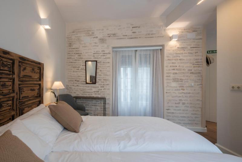 Apartment with Balcony image 3