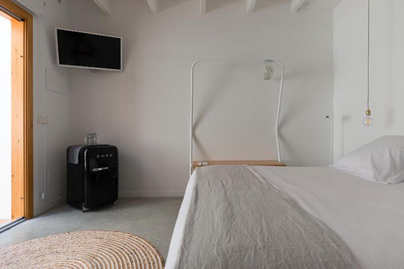 Sodium Boutique Hotel - image 37
