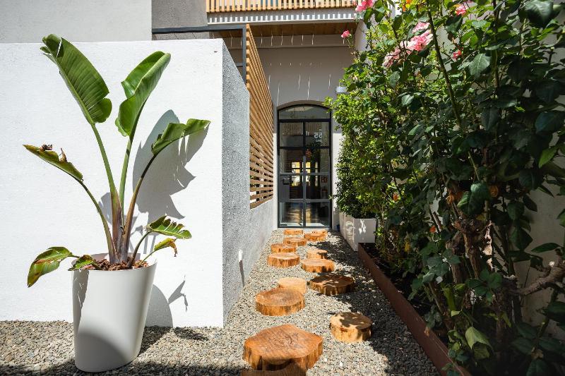 Sodium Boutique Hotel - image 1