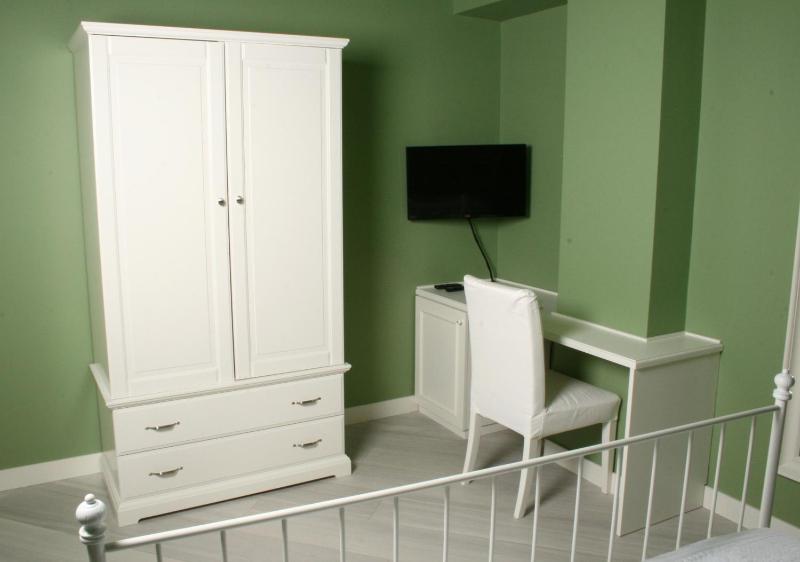 Deluxe Double Room image 4