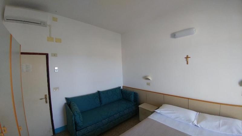 Double Room image 1