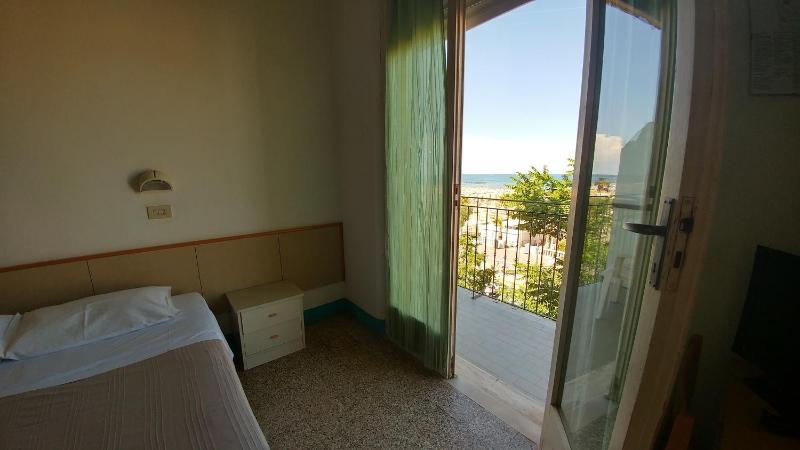 Hotel Capitol - image 14