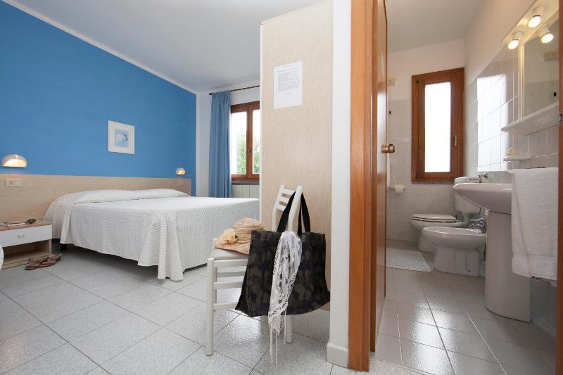 Comfort Triple Room image 3