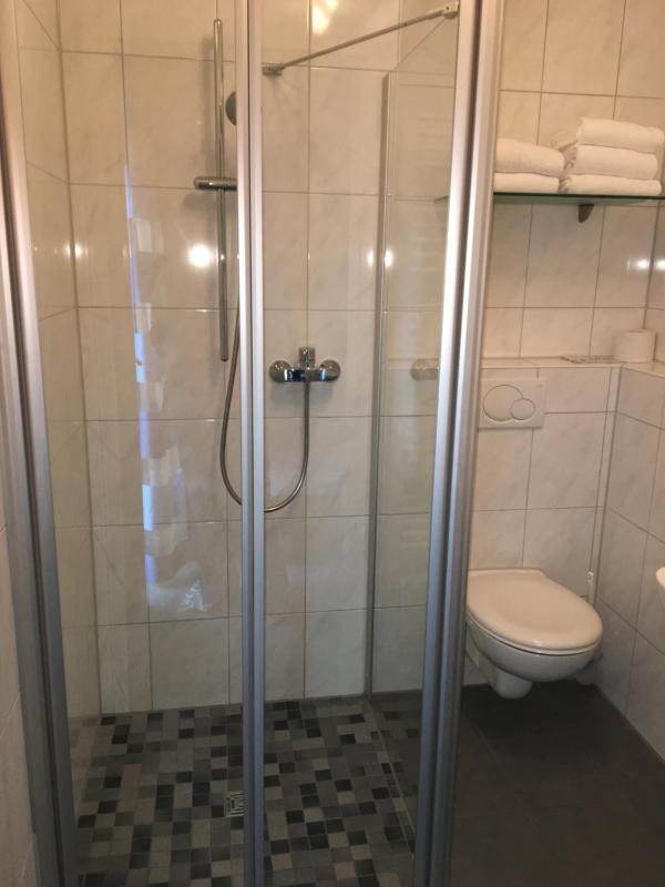 Quadruple Room with Shower image 2