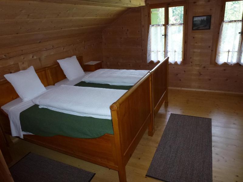 Triple Room with Shared Bathroom image 4